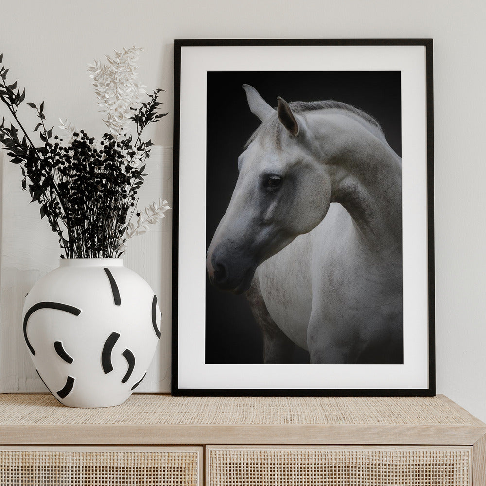 Maggie - Art Print by Avishai Avivi