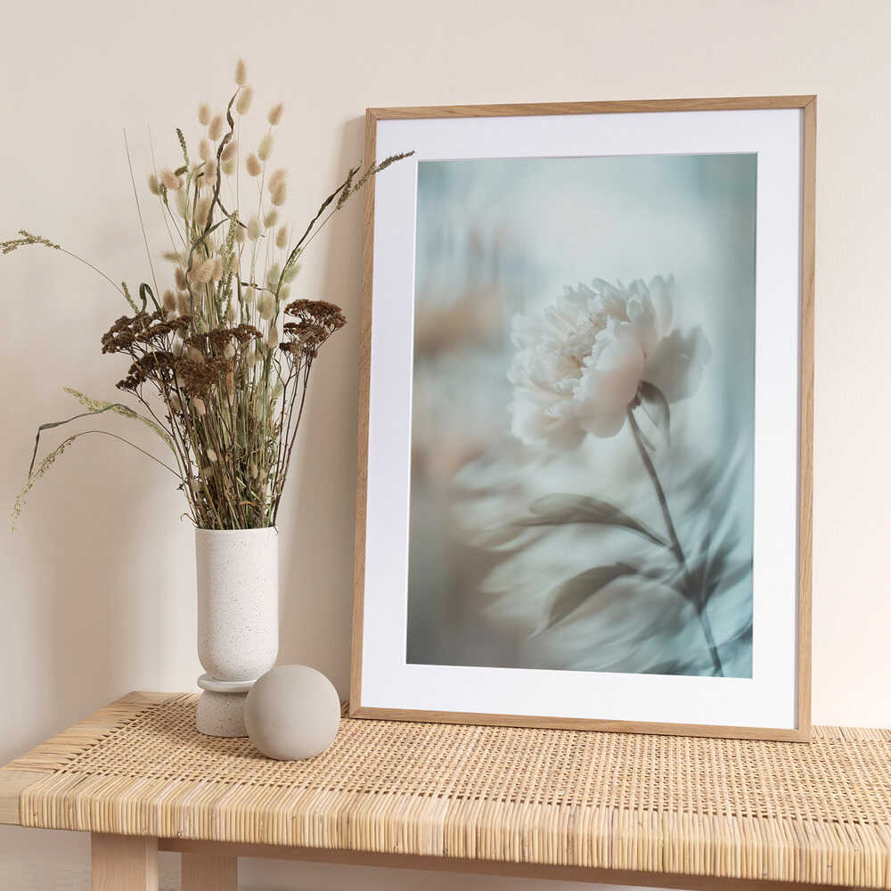 Bloom sway - Art Print by Treechild