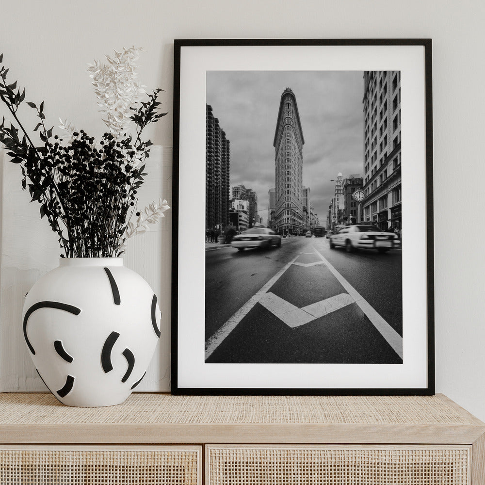 Taxiiii - Art Print by Javier de la Torre