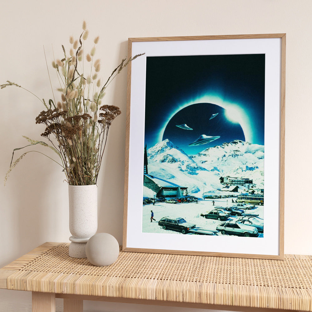 Winter Eclipse - Art Print by Taudalpoi