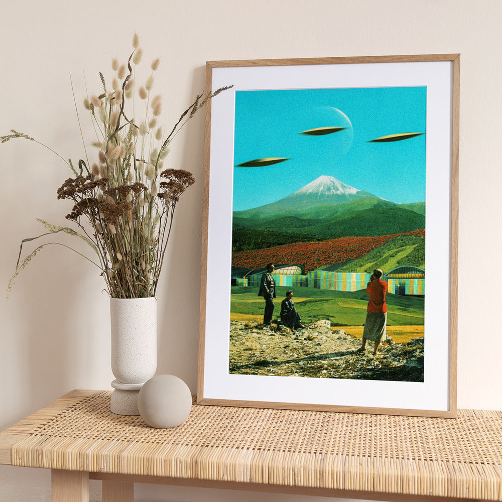 An Alien Invasion - Art Print by Taudalpoi