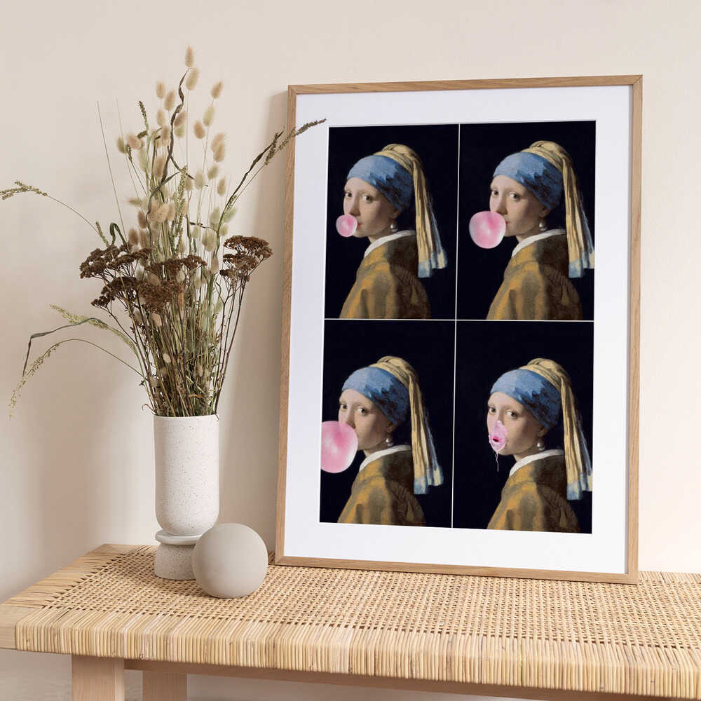 Pearl Gum Explosion - Art Print by Dikhotomy