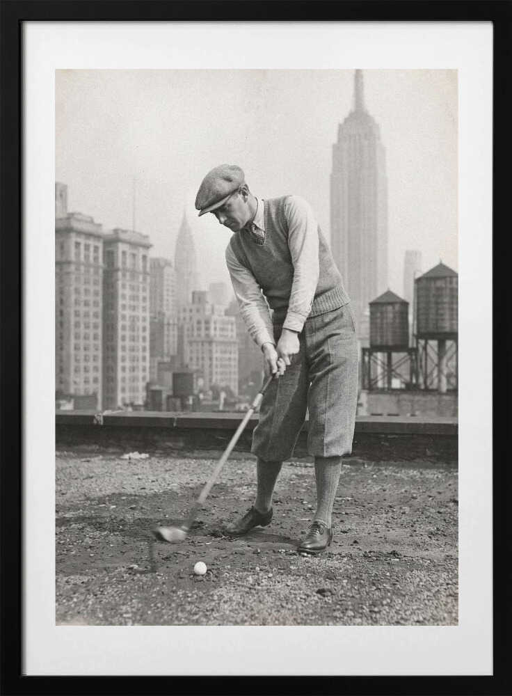 Rooftop Golf in New York - Art Print by Andreas Magnusson